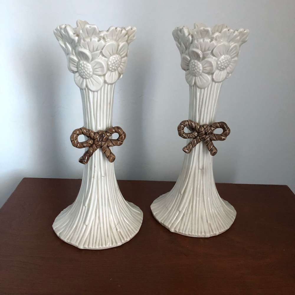 Fitz and Floyd Daisy Boy Floral Vases